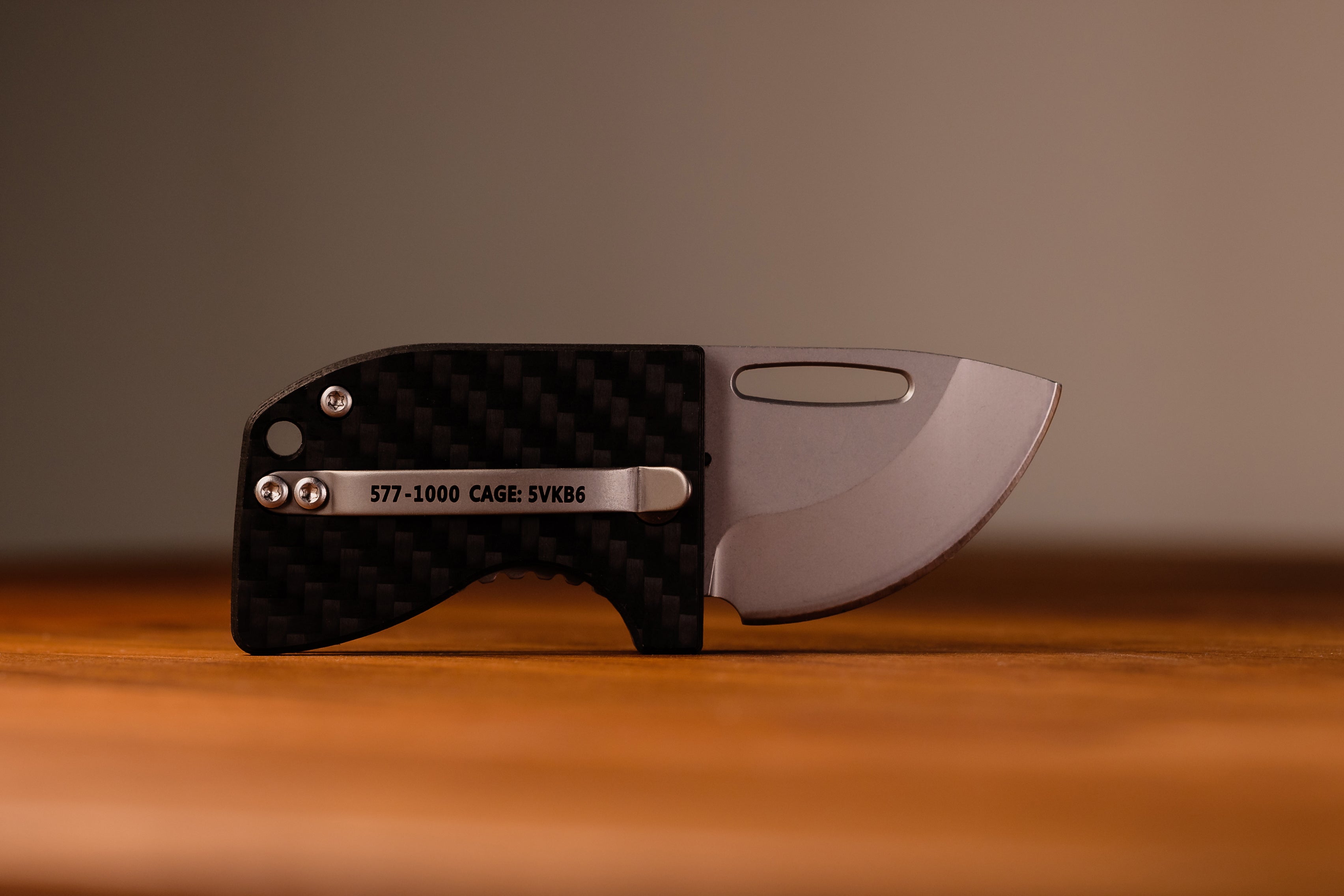 D2 Stub 2.0 Knife - Titanium Frame Lock & (( Carbon Fiber )) by Maratac®
