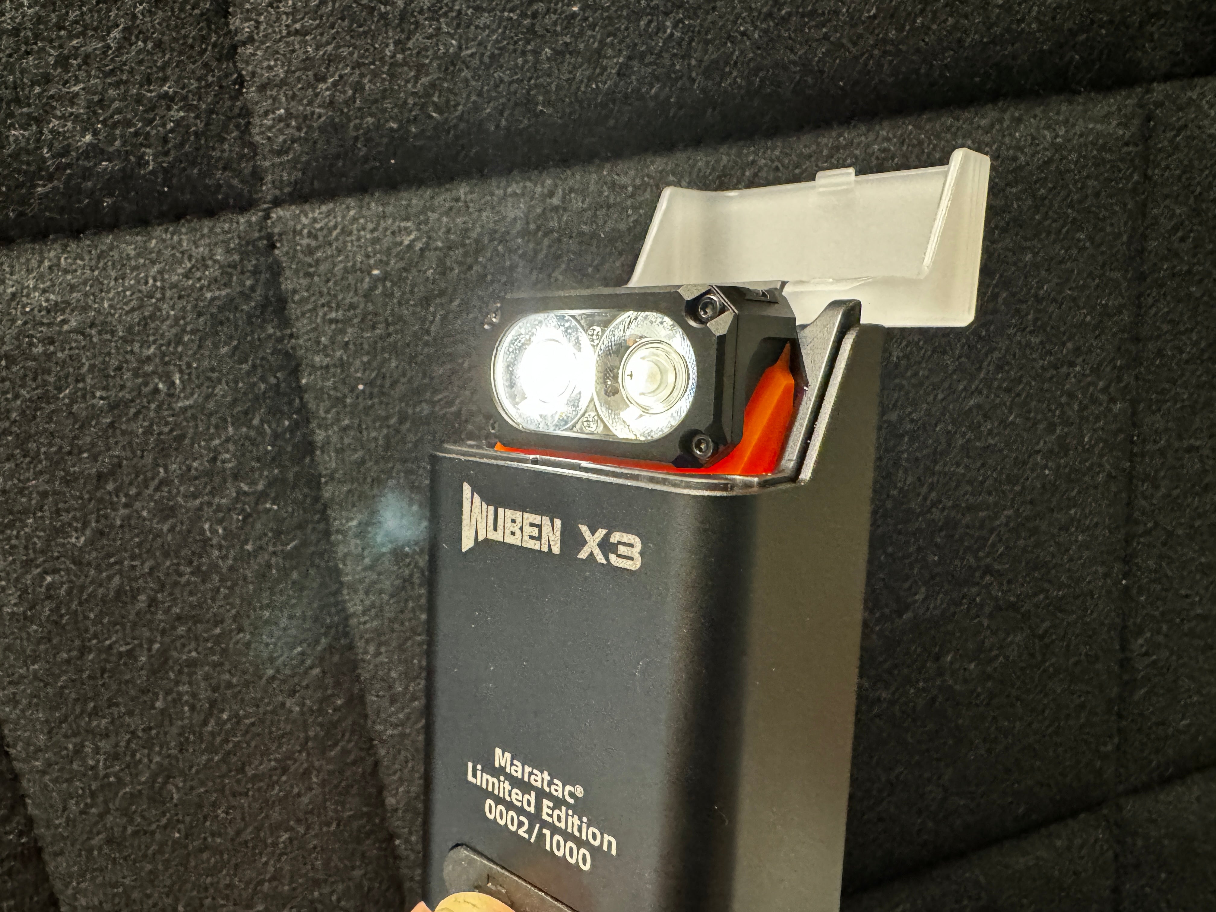 Wuben X3 Gen II - Beacon All-in-One Flashlight + Wireless Dock - CC Exclusive