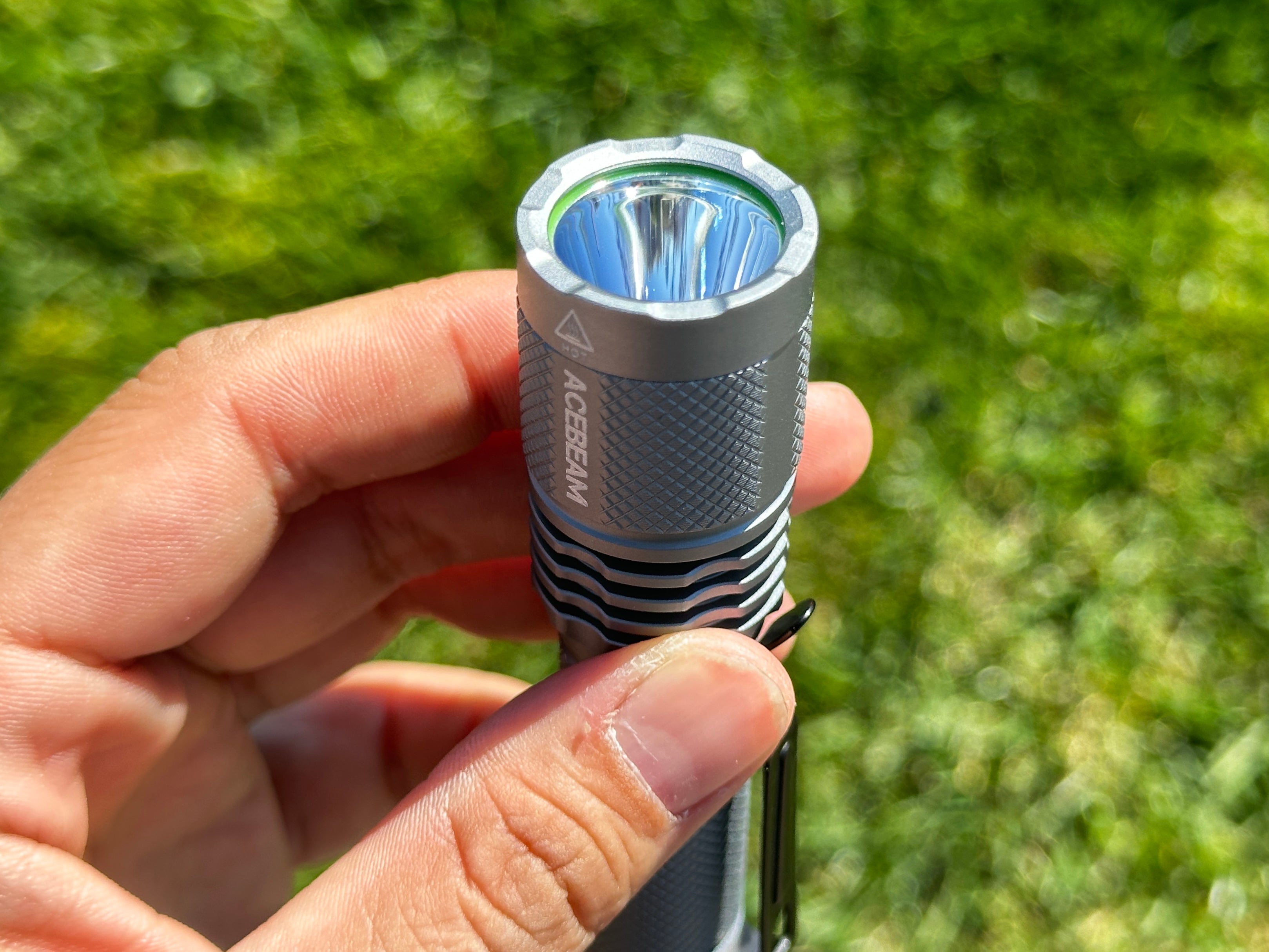 Exclusive Acebeam TAC Flashlight AA / 14500