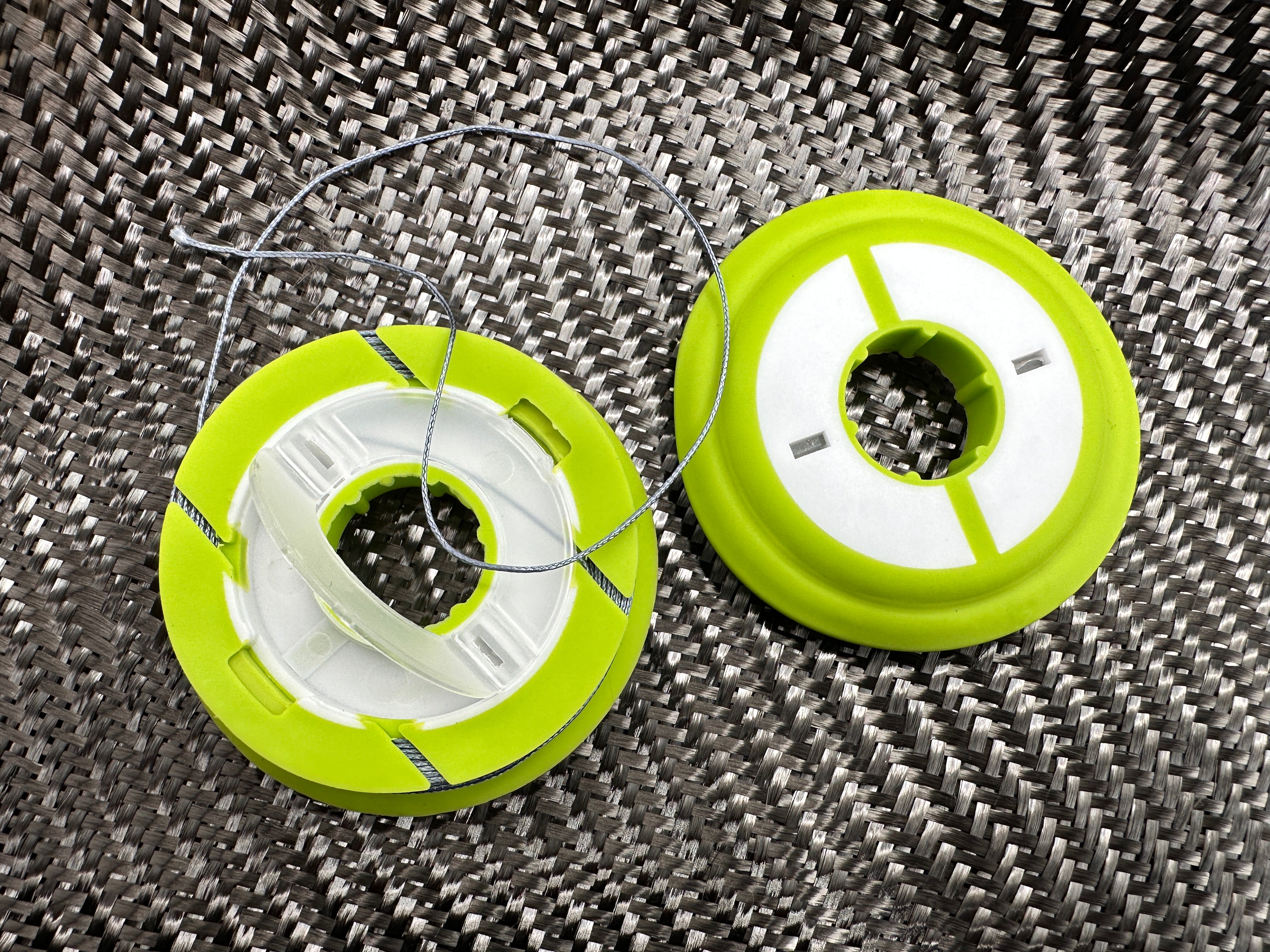 Armada-Weave - 27 Feet / 130lbs Test + Silicone Storage Dispenser