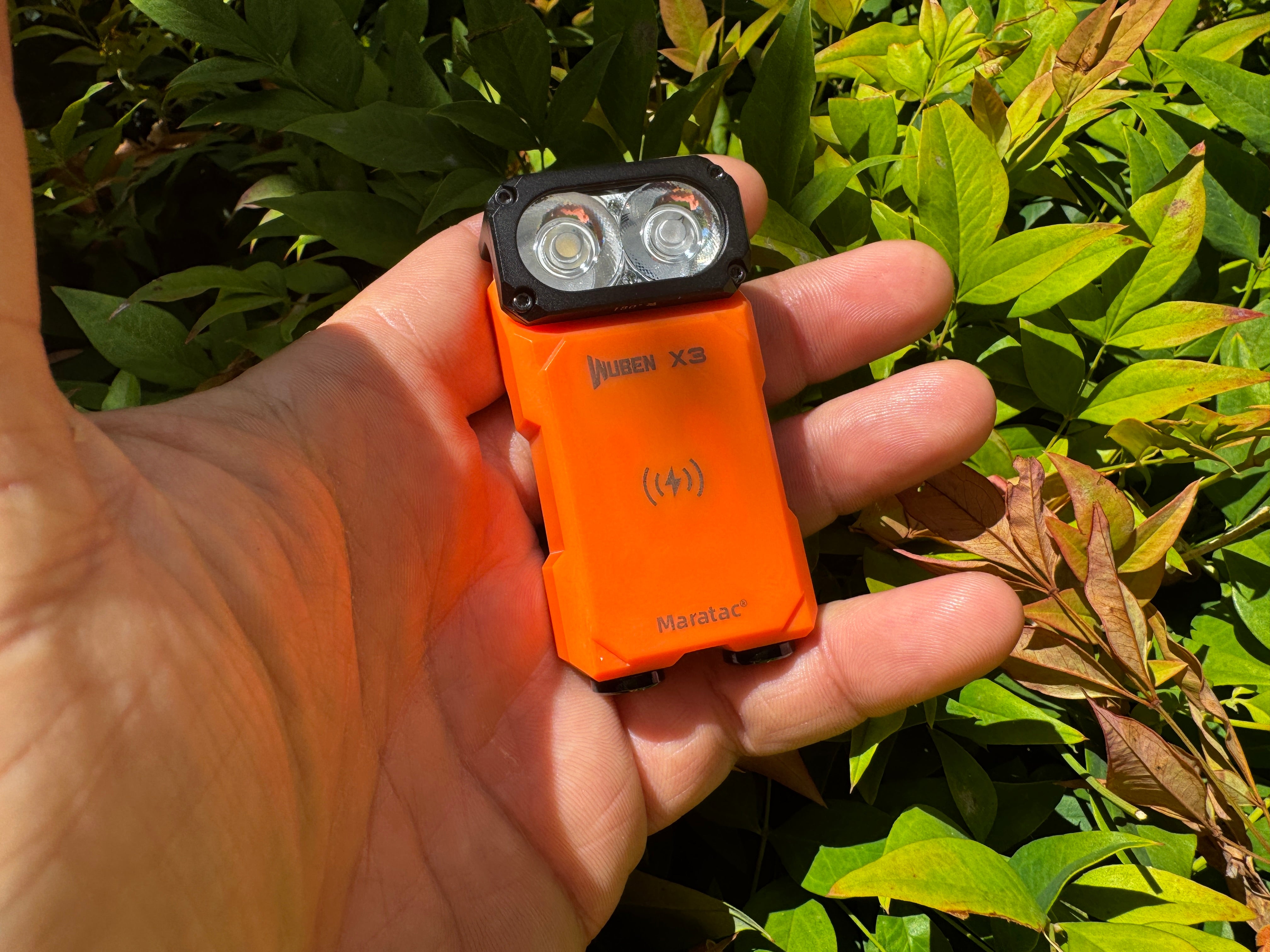 Wuben X3 Gen II - Beacon All-in-One Flashlight + Wireless Dock - CC Exclusive