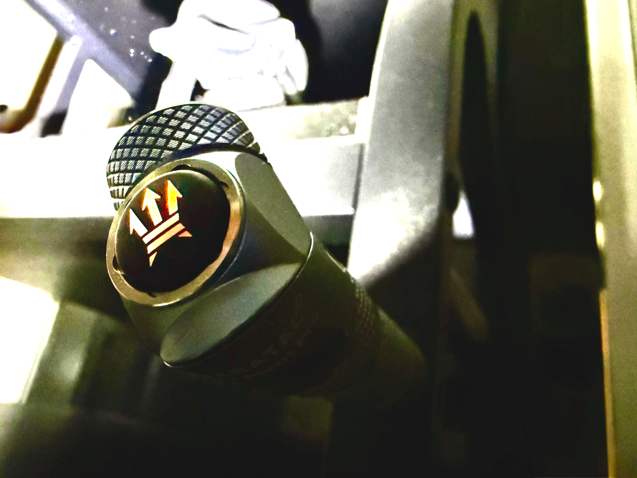 ONYX TPF V2 - Pivot Pro 14500/AA + Built Afterburner Markers Flashlight by Maratac® ( Coming Soon )