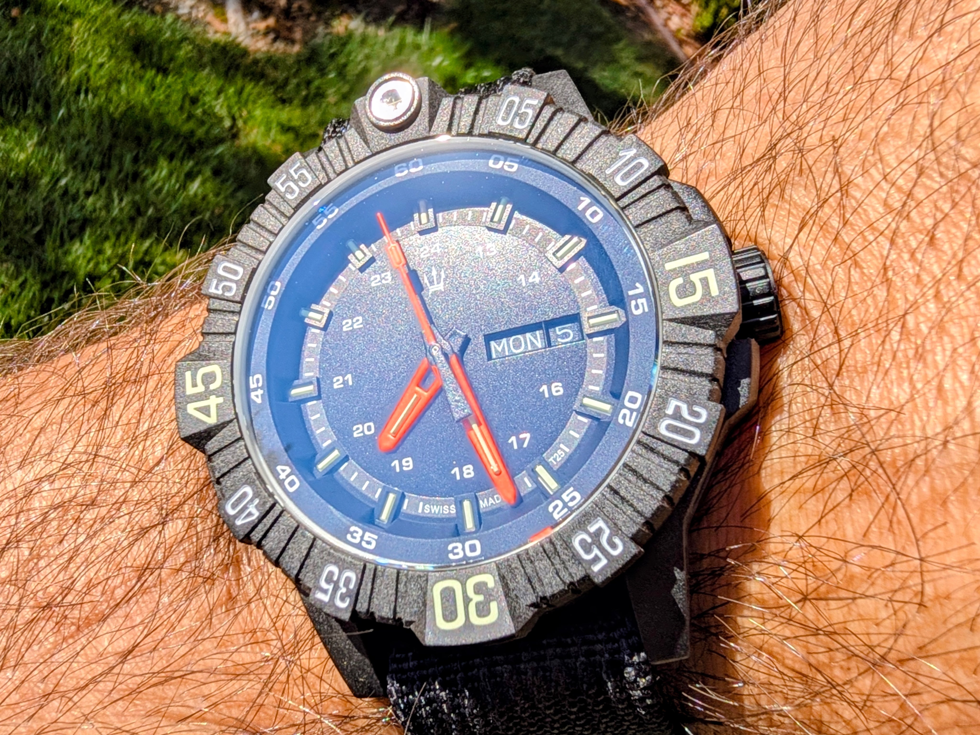 Traser x Maratac® Elite P99QX Tritium & Sapphire Tactical Carbon Fiber Composite Dive Watch ( Coming Soon )