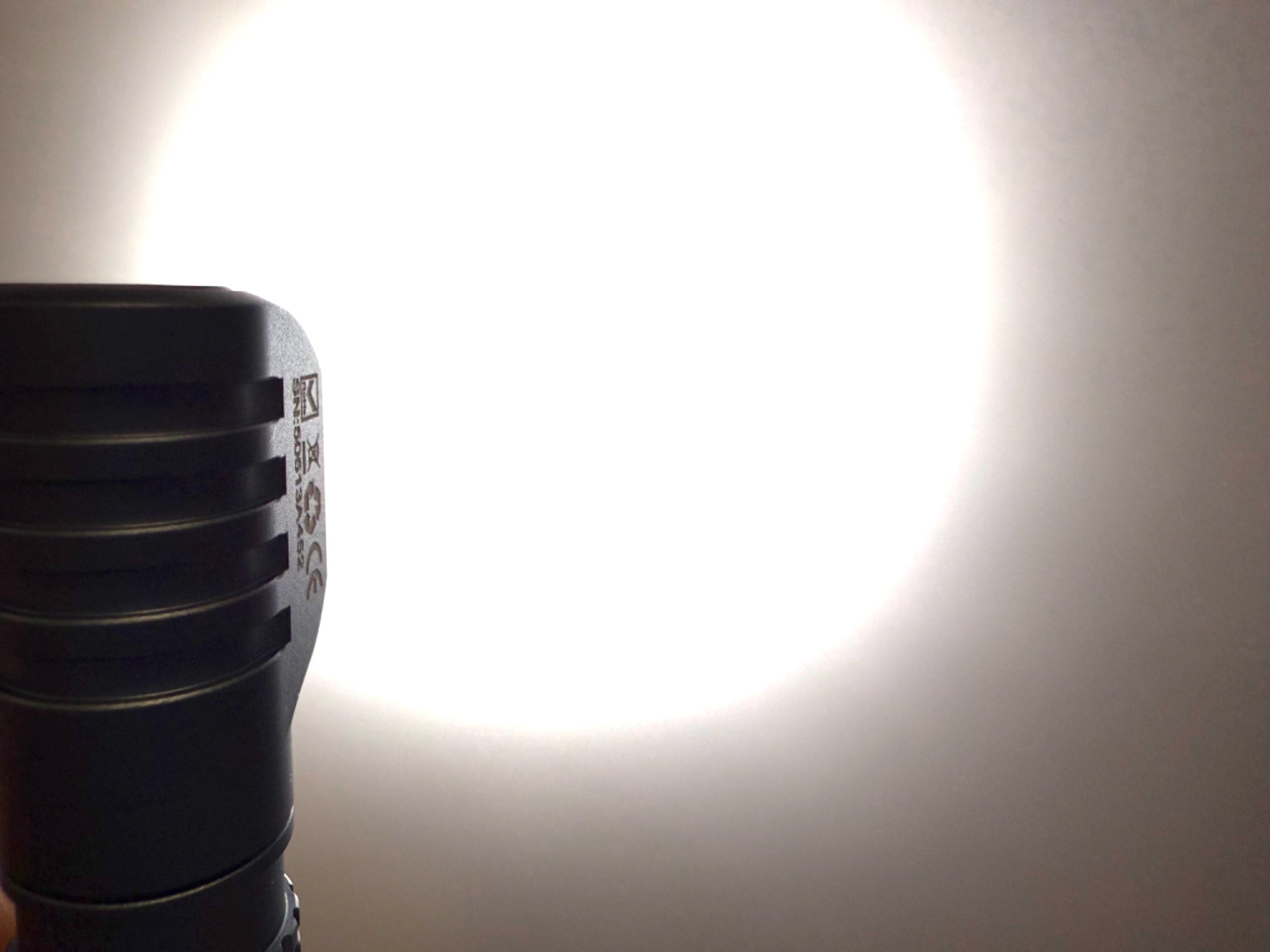 Mankerlight E02 III AAA / 10440 - Space Gray - CountyComm Exclusive
