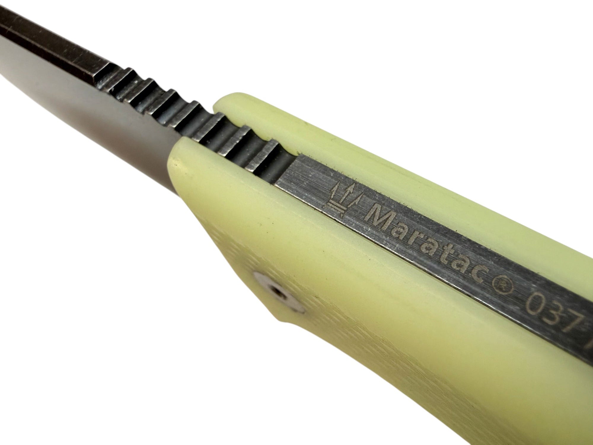ERGO R4A PRO - Ready 4 Action - Fixed Blade Knife ( UGM GLOW Scales )