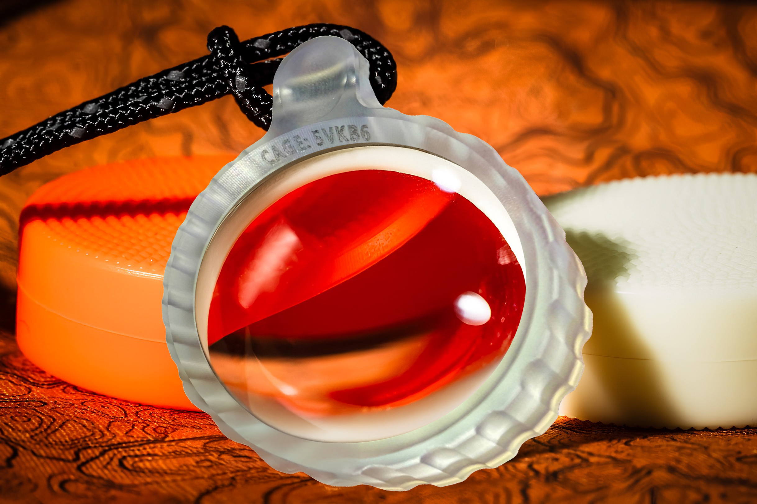 Polycarbonate Titan Zoom - Sapphire Pocket Magnifier by Maratac®