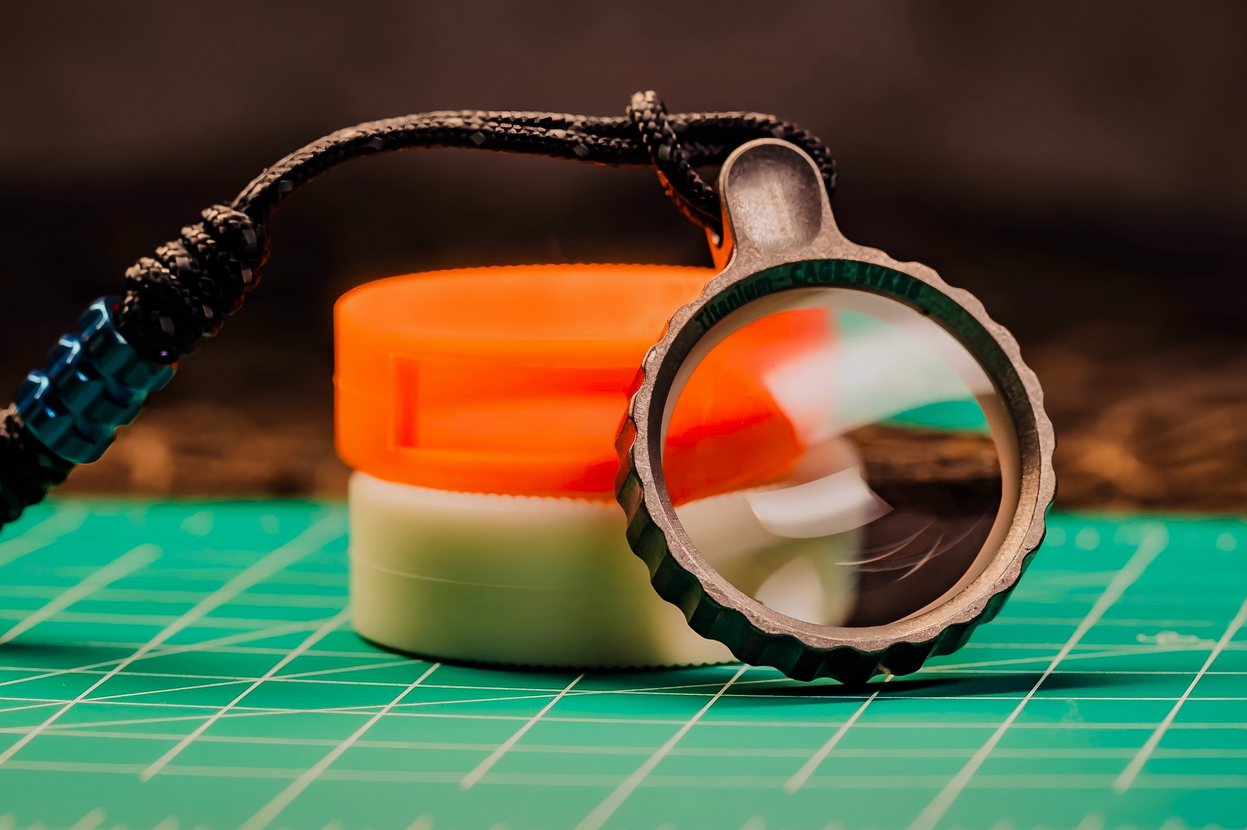 Polycarbonate Titan Zoom - Sapphire Pocket Magnifier by Maratac®