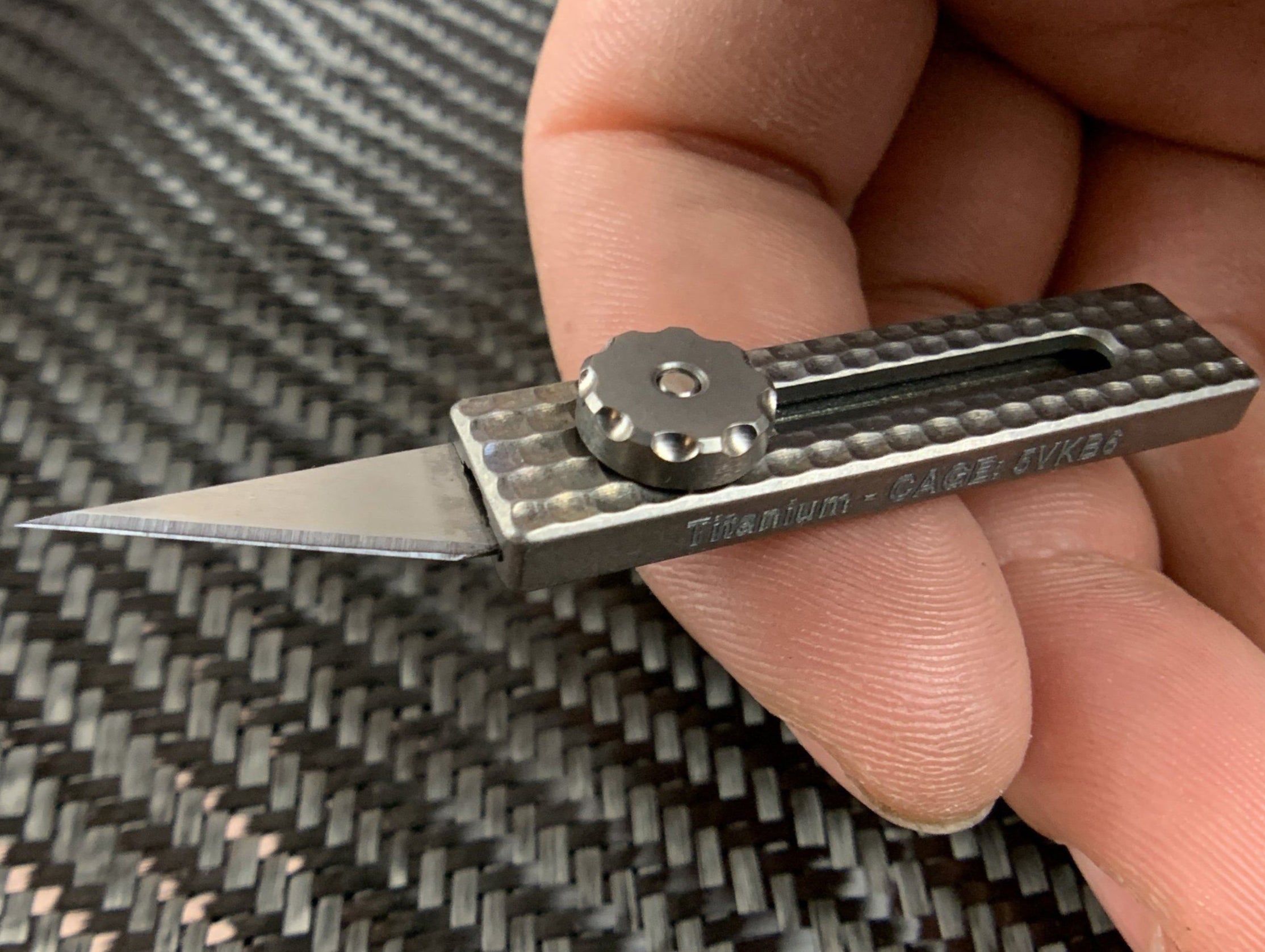 Slide Lock Titanium Craft Knife + Spare Blades + Blade Cap Rev ( 2.0 ) - CountyComm