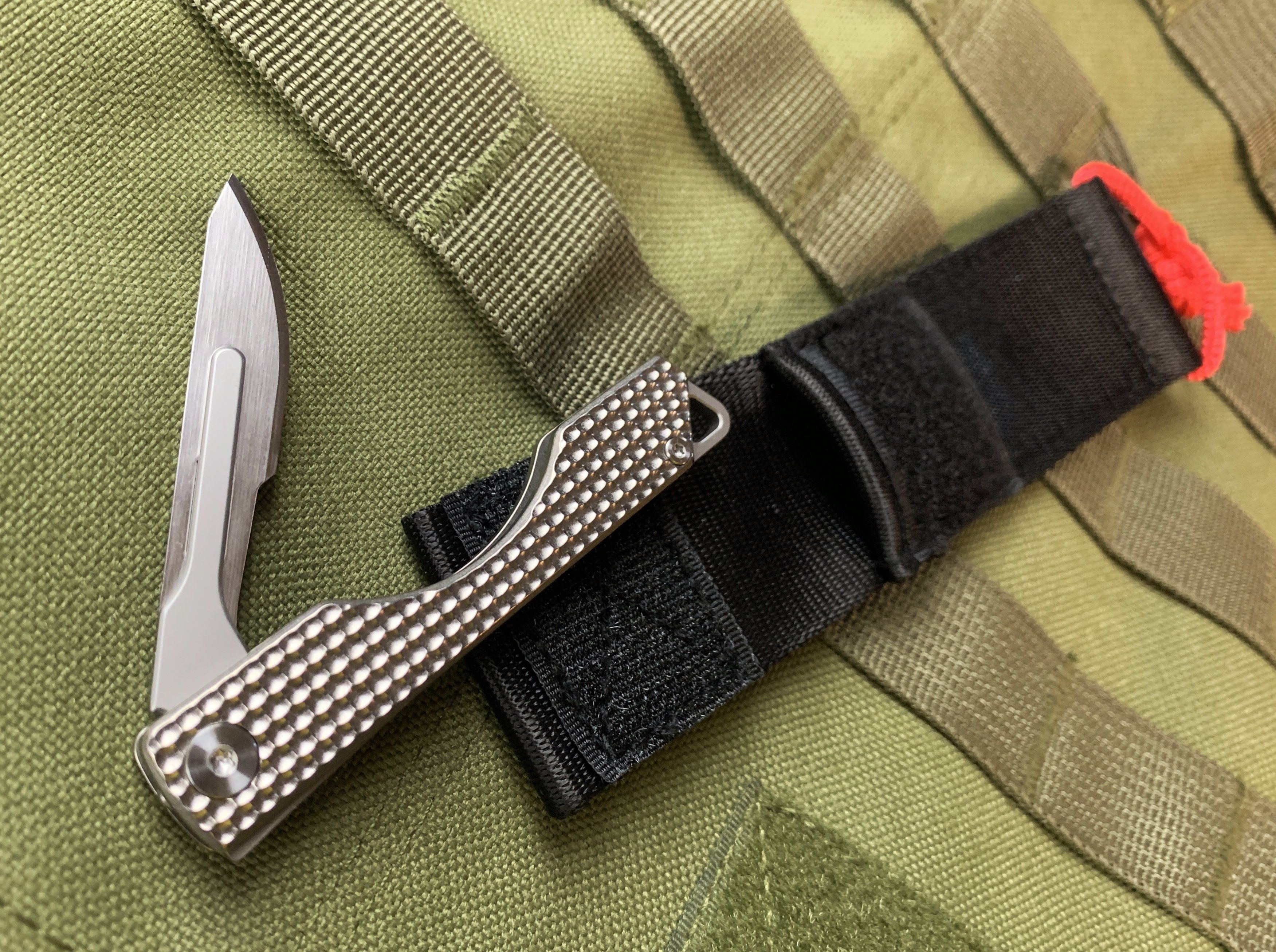 Folding Titanium Craft Scalpel Knife + Case + Spare Blades! - CountyComm