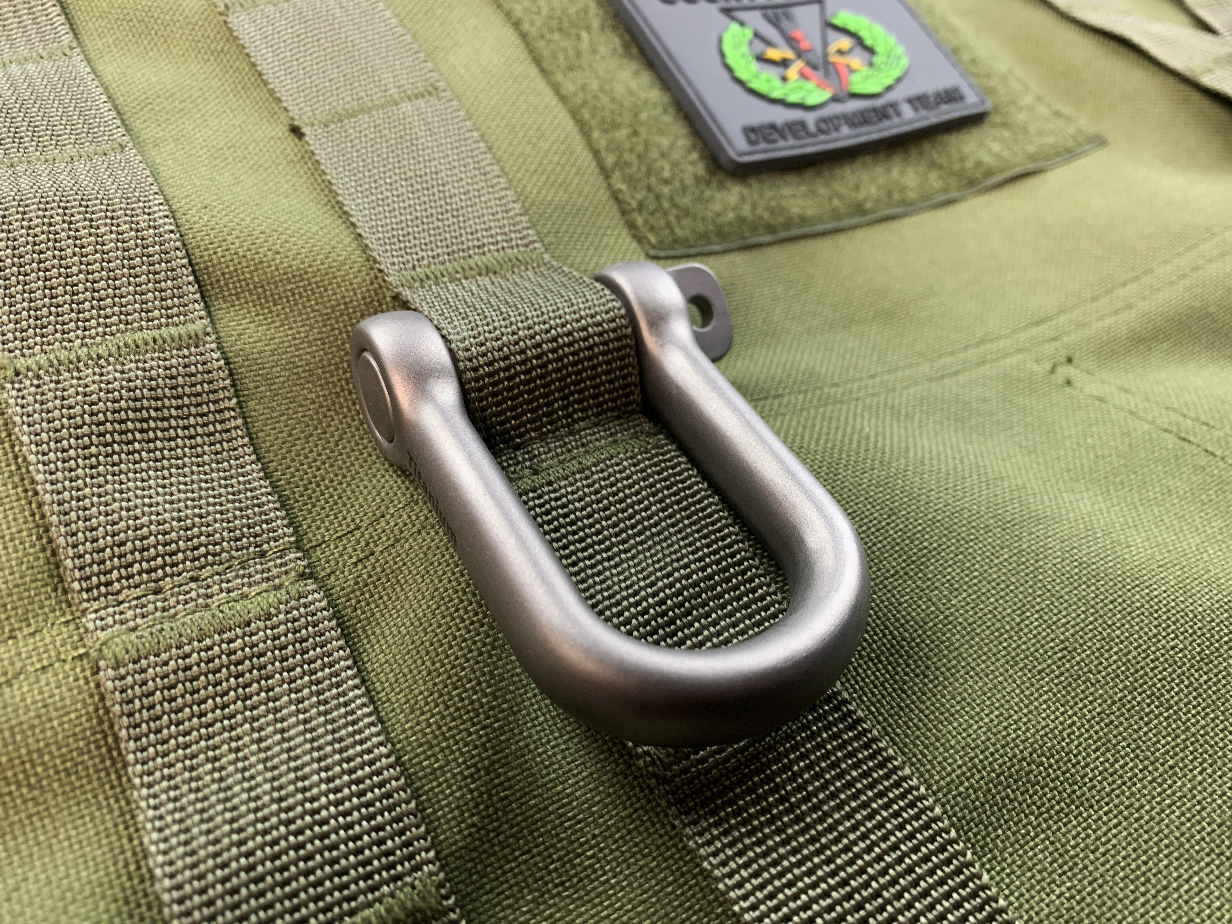 Titanium Gyve Rigging Shackle - CountyComm