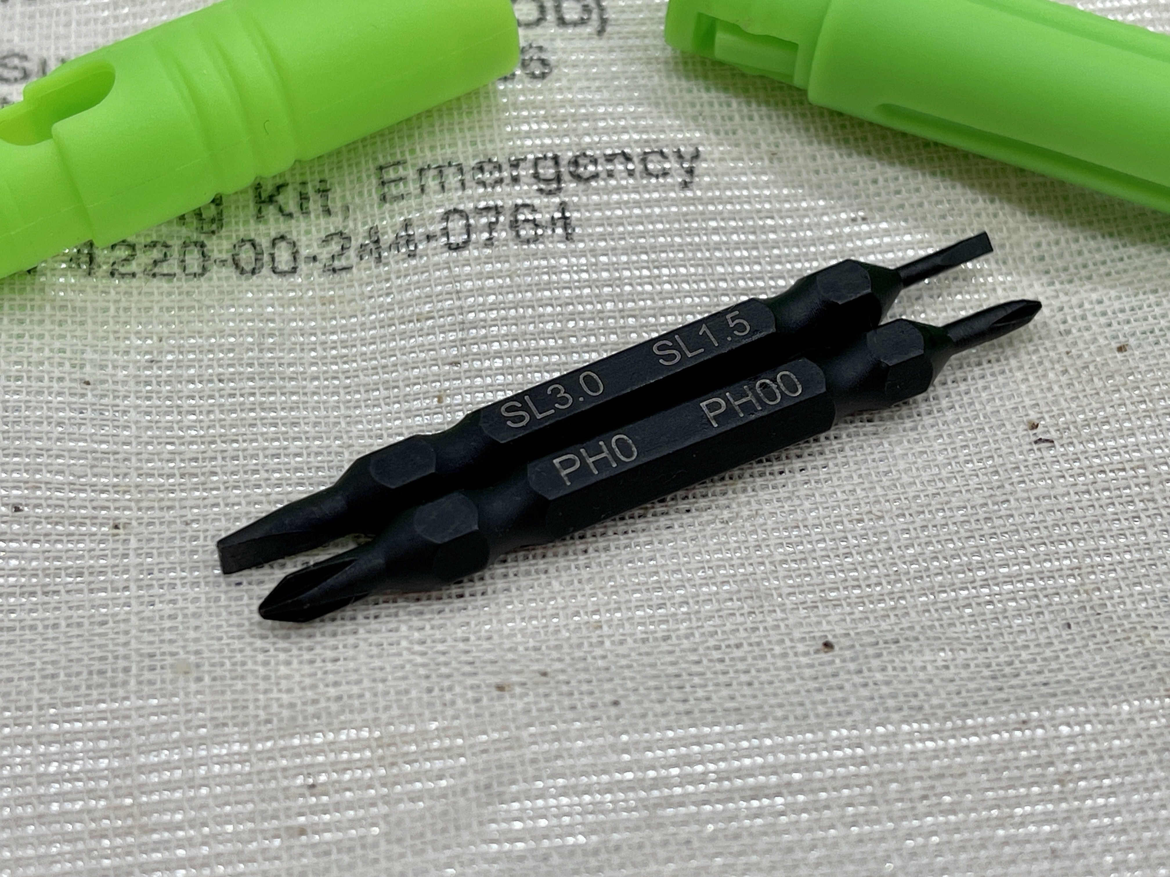 1x4 Technician's Pocket Screw Driver - Gen 2 - CountyComm