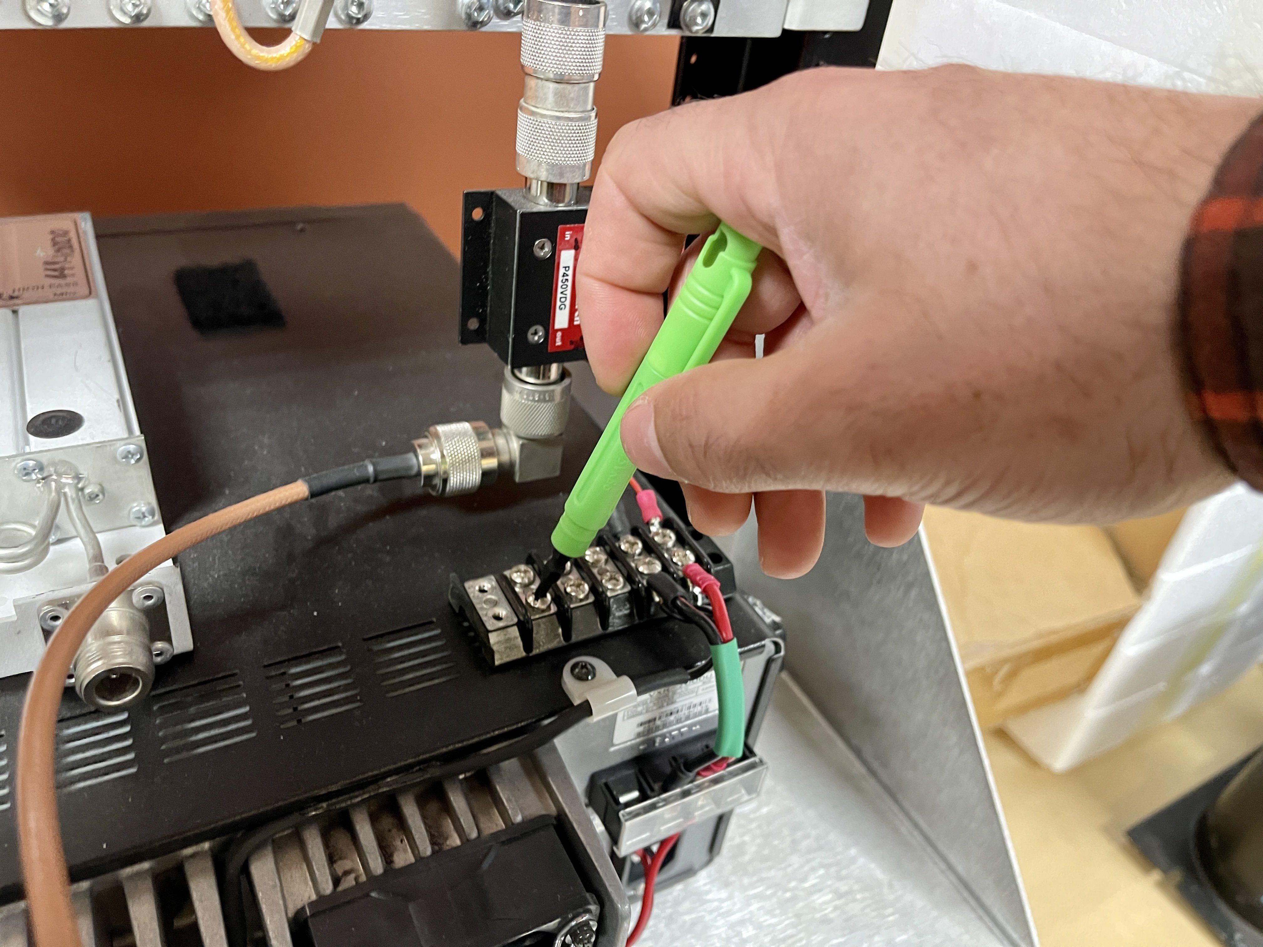 1x4 Technician's Pocket Screw Driver - Gen 2 - CountyComm