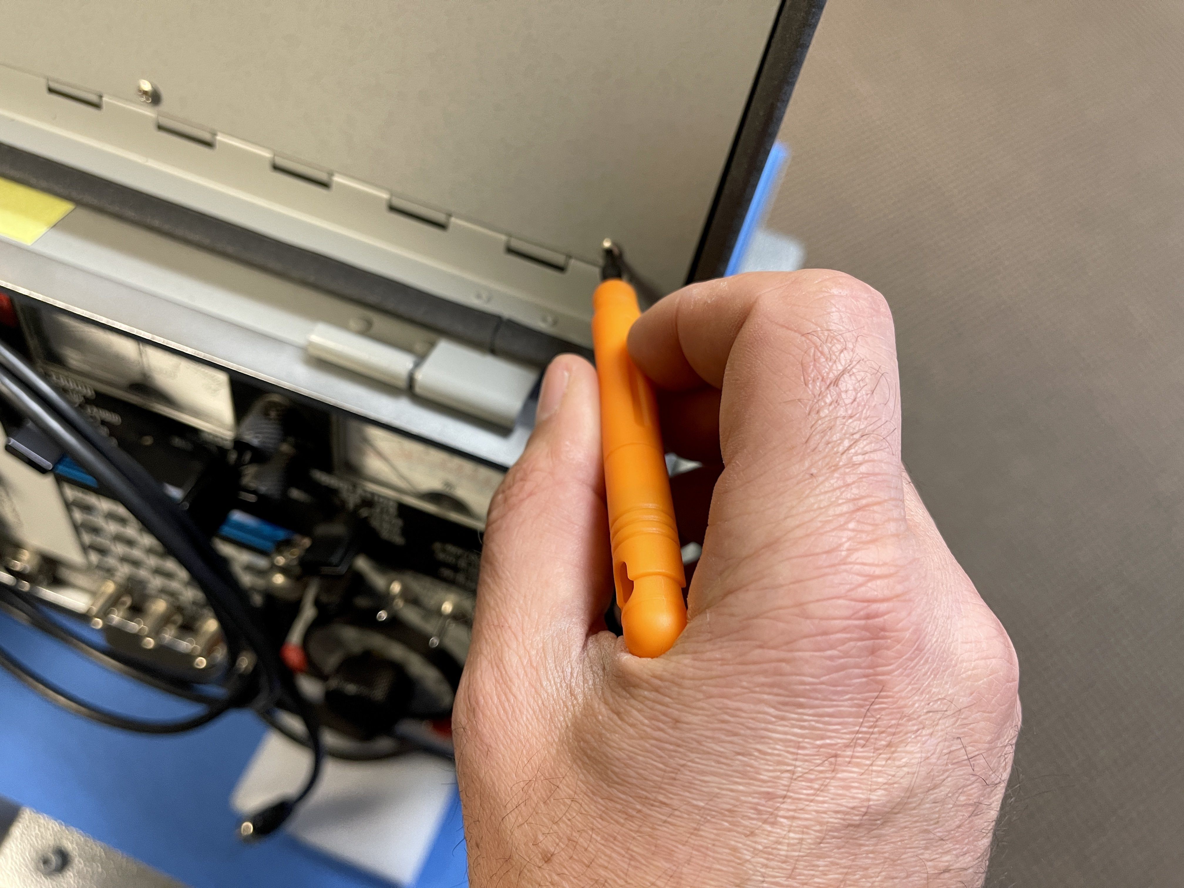 1x4 Technician's Pocket Screw Driver - Gen 2 - CountyComm