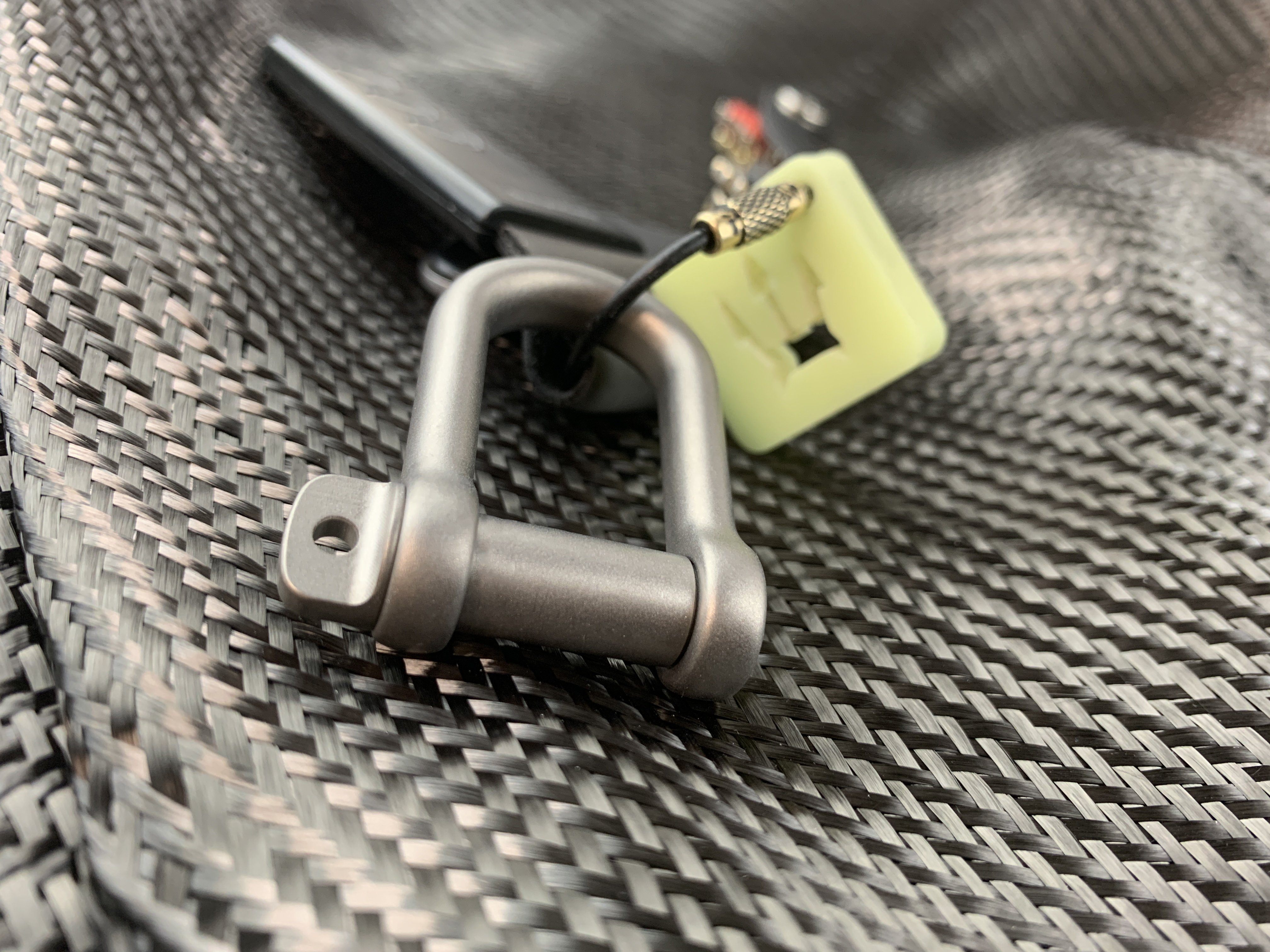 Titanium Gyve Rigging Shackle - CountyComm