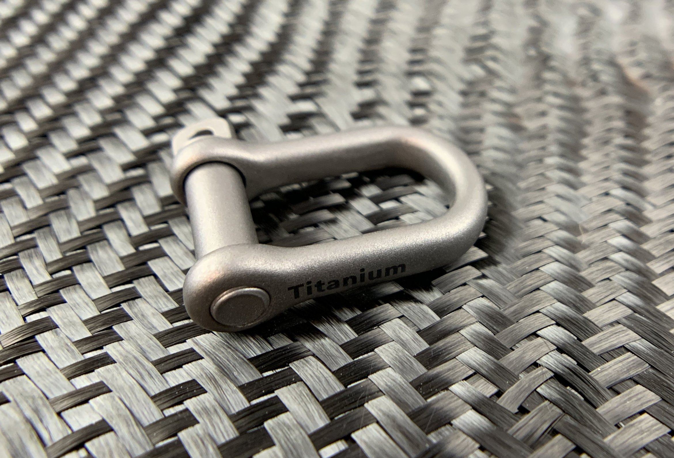 Titanium Gyve Rigging Shackle - CountyComm