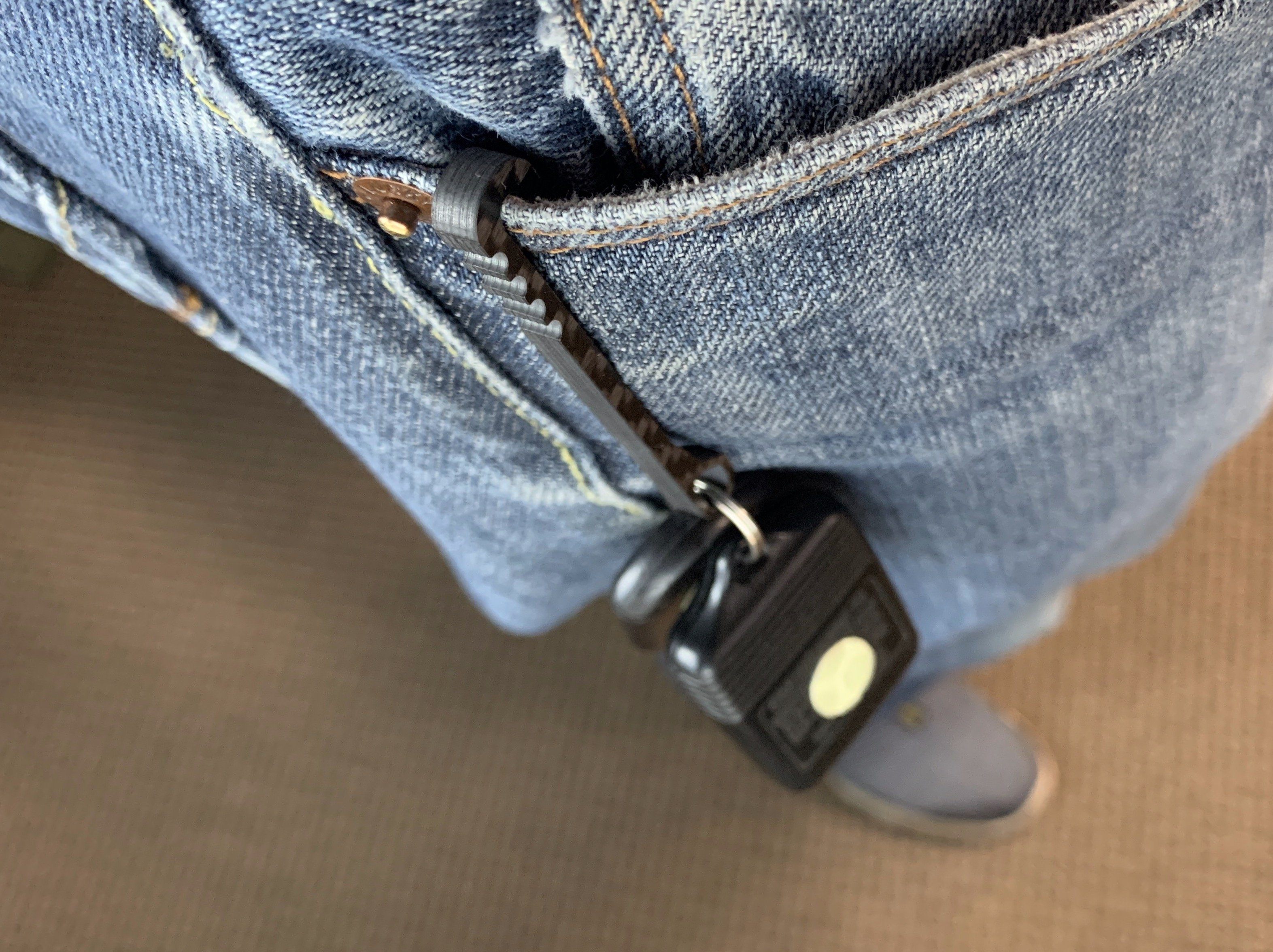 Carbon Fiber Key Amigo Key Clip - CountyComm
