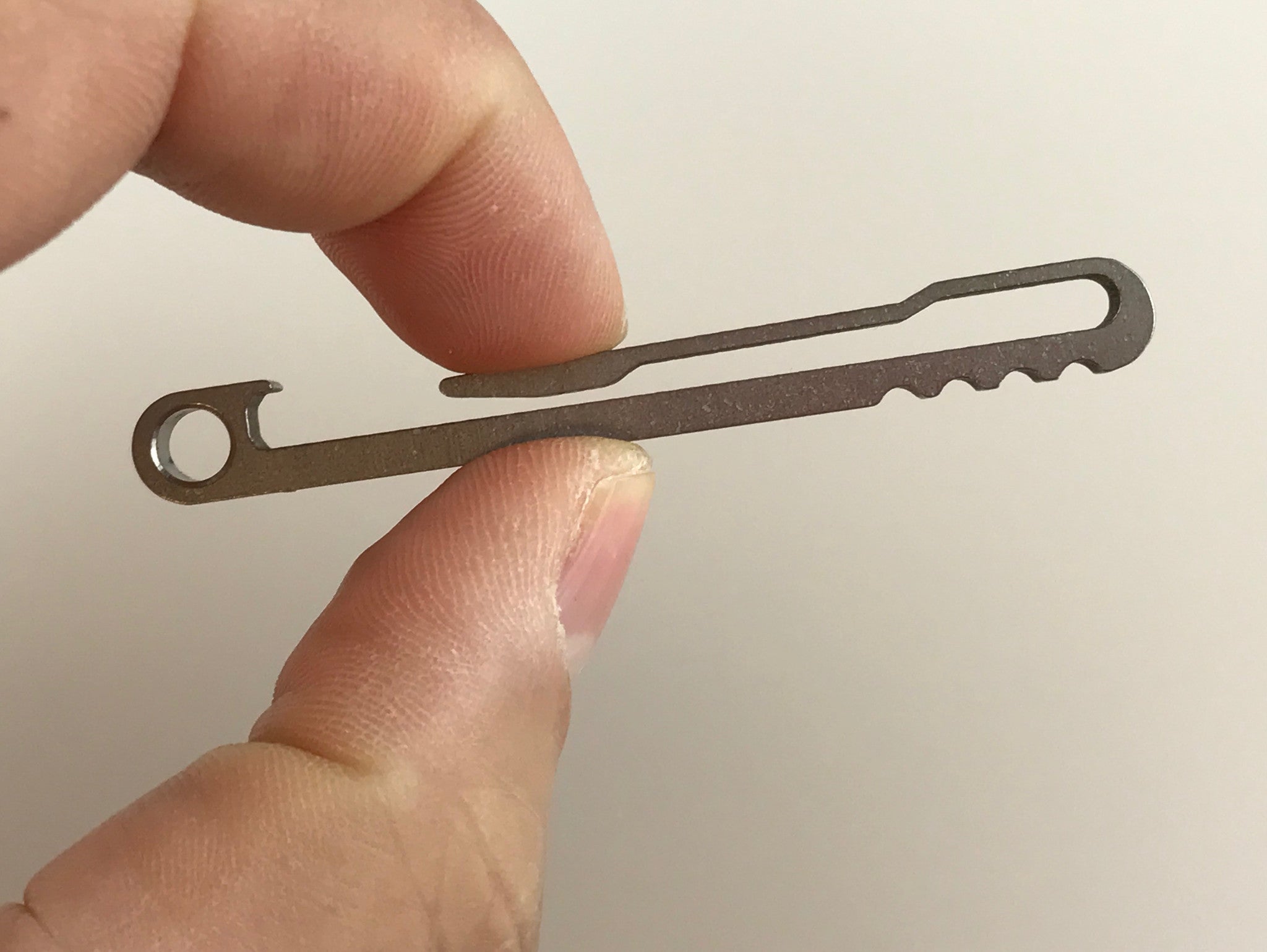 Key Amigo Titanium Key Clip ~ - CountyComm