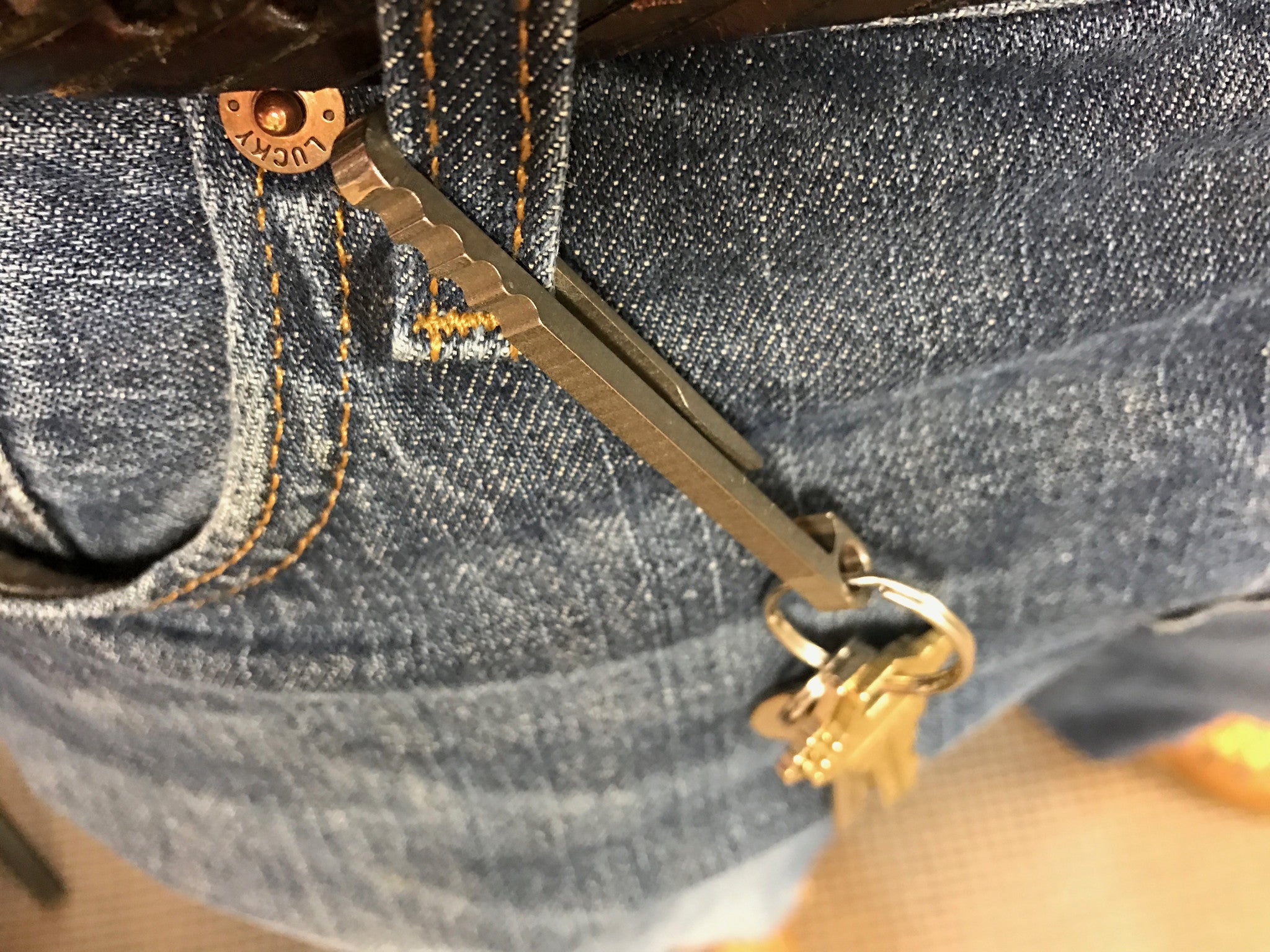 Key Amigo Titanium Key Clip ~ - CountyComm
