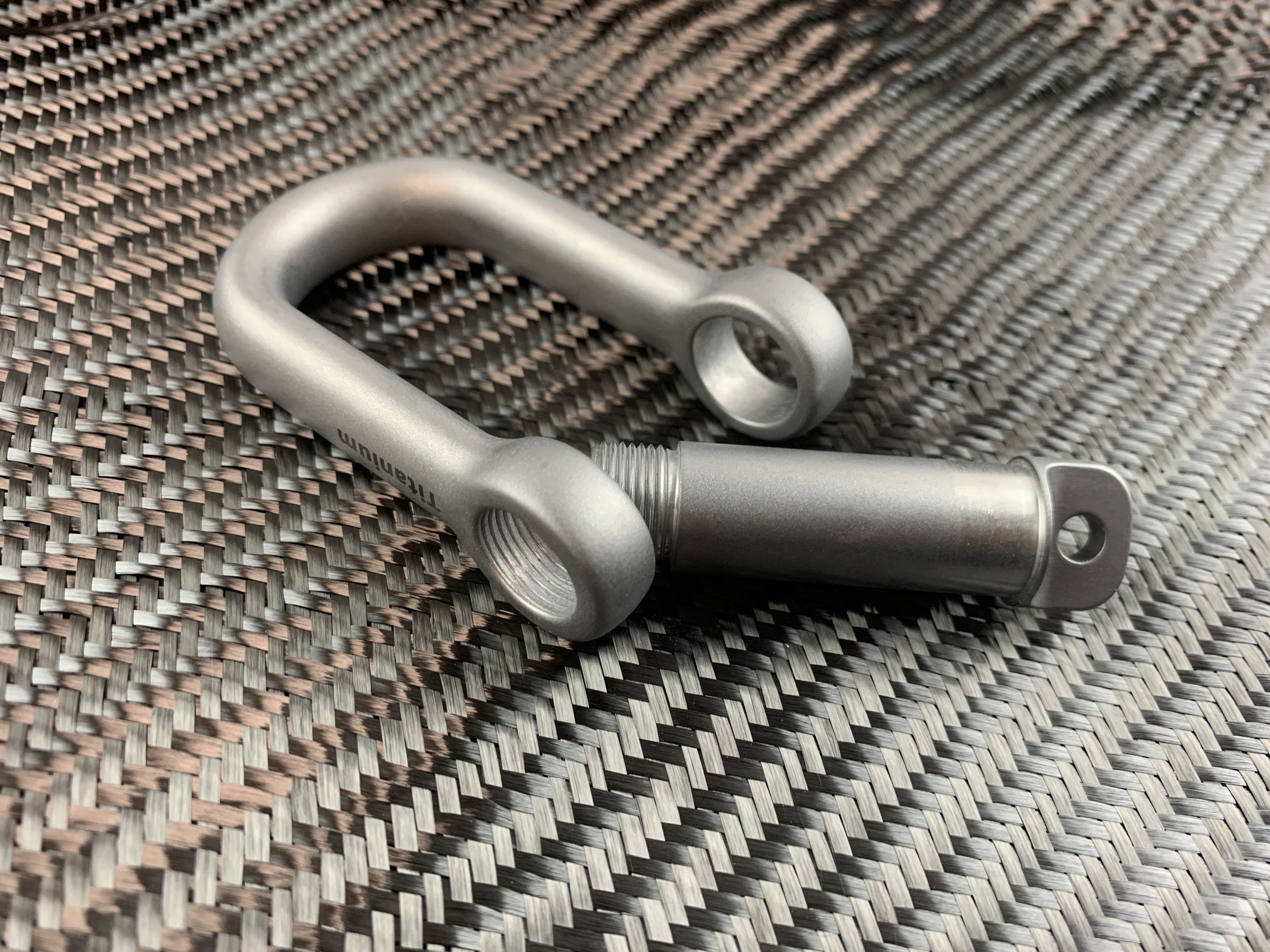 Titanium Gyve Rigging Shackle - CountyComm