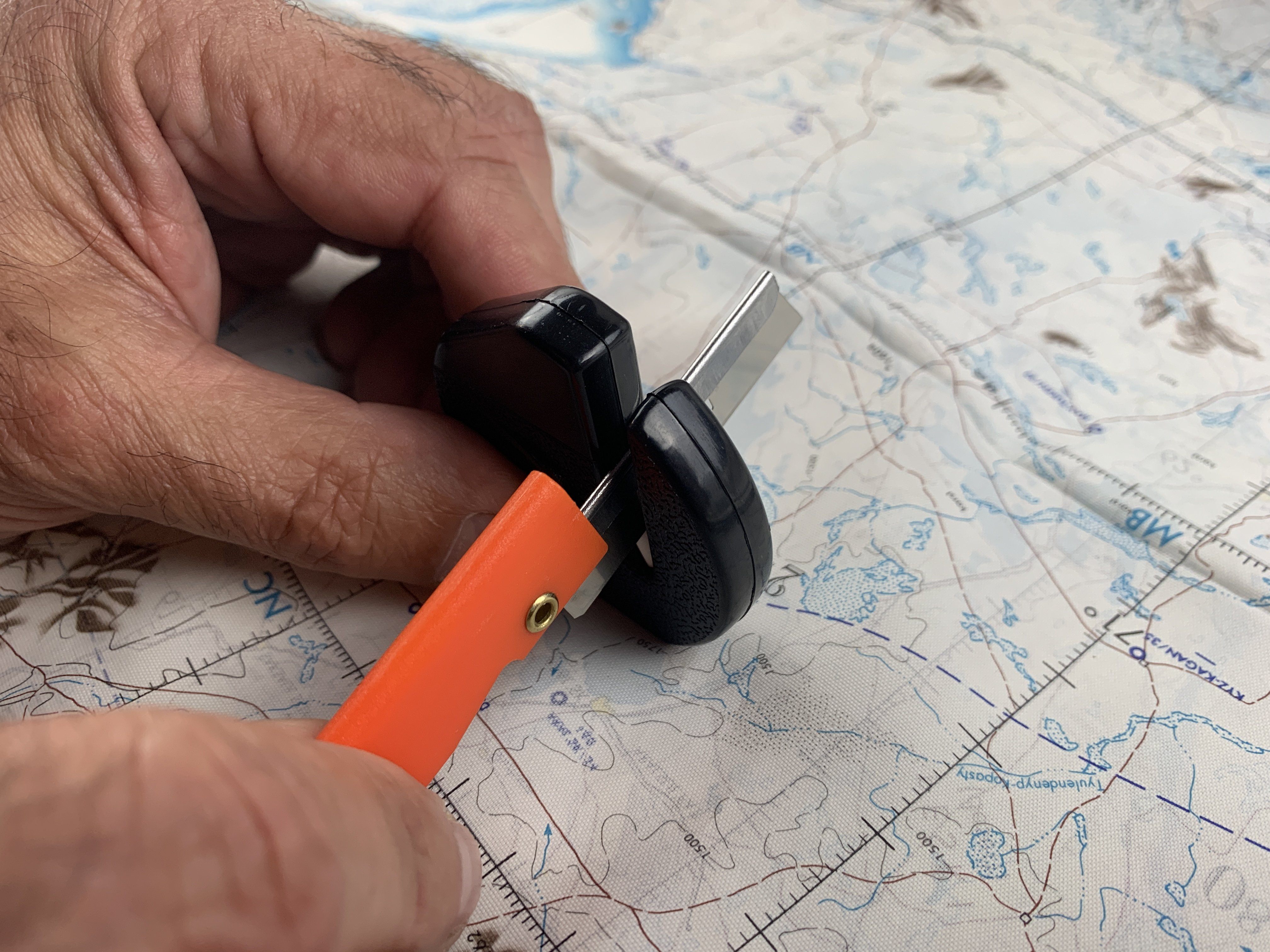 Ceramic Knife Sharpener - CountyComm