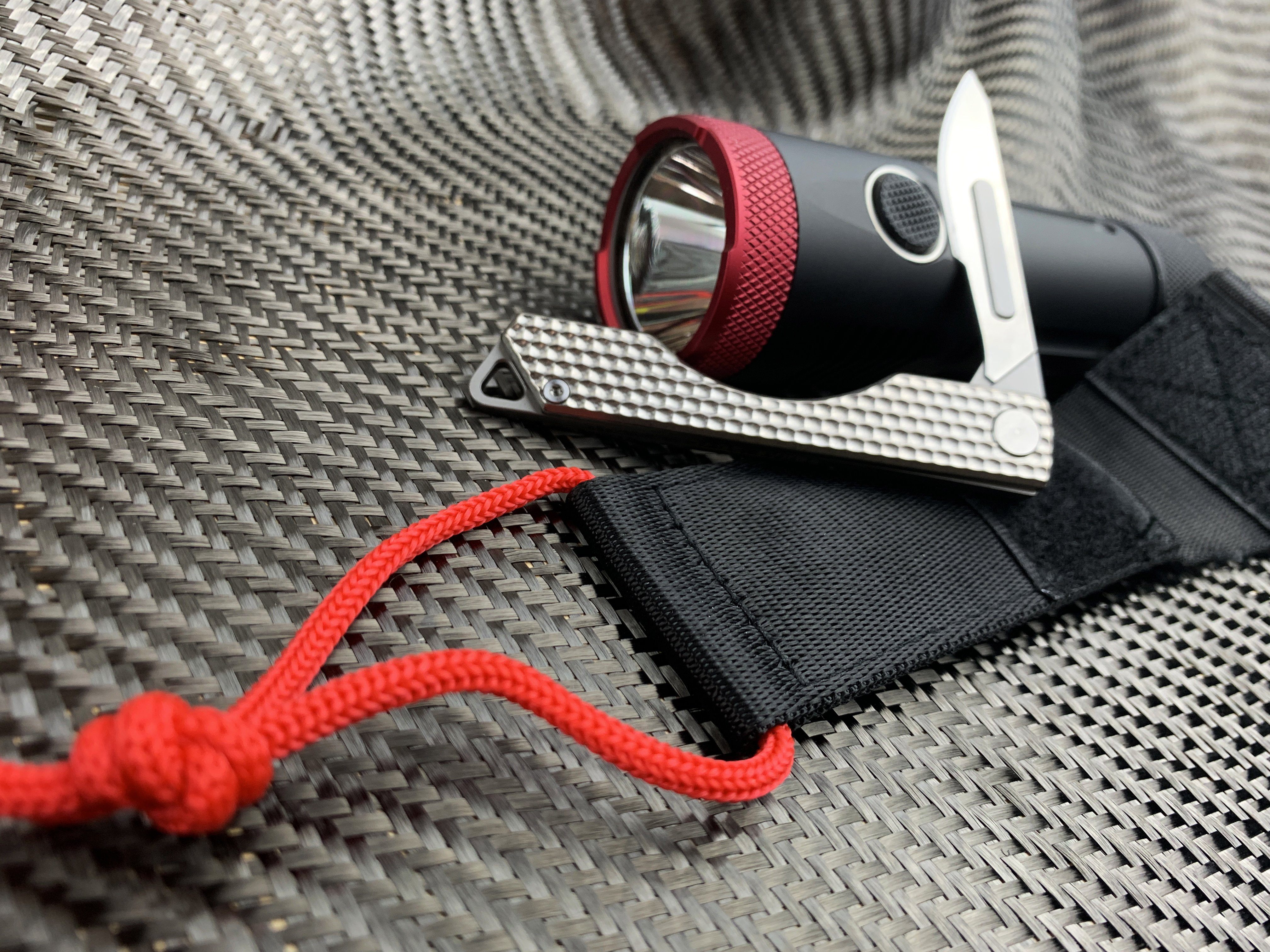 Folding Titanium Craft Scalpel Knife + Case + Spare Blades! - CountyComm