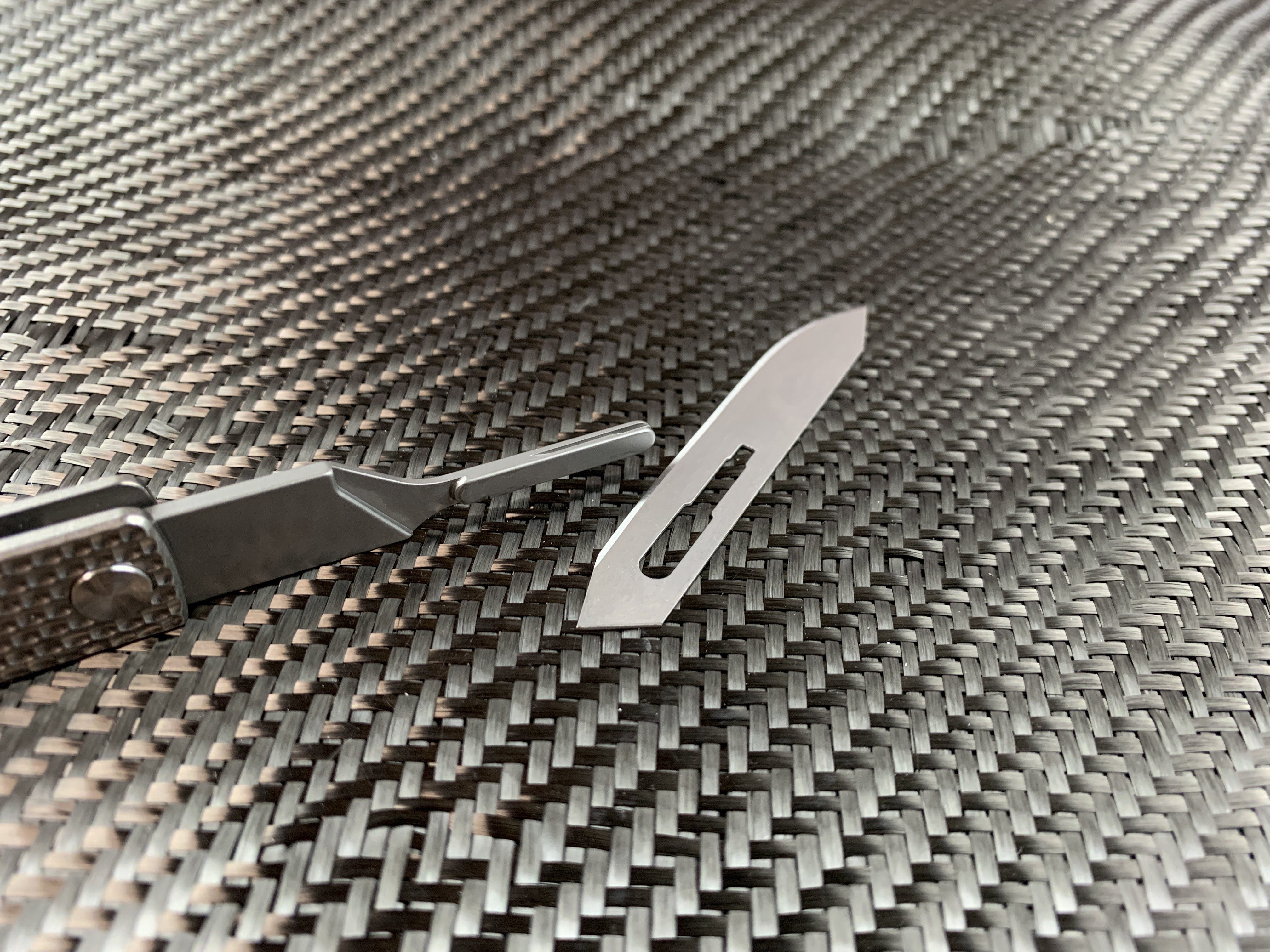 Oversized - Folding Titanium Craft Scalpel Knife + Case + Spare Blades! - CountyComm