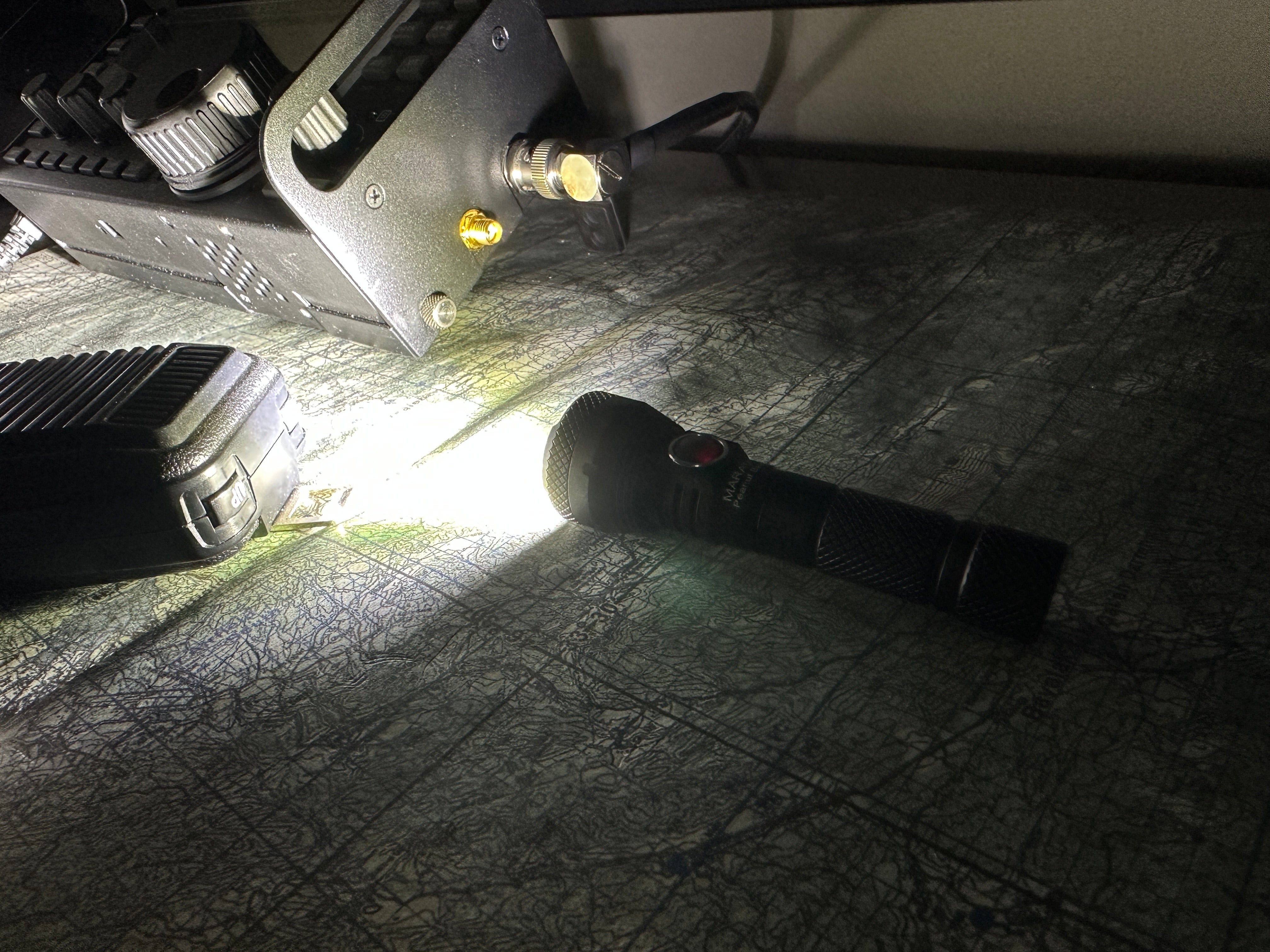Peanut Beast XL 3.0 Flashlight Kit by Maratac®