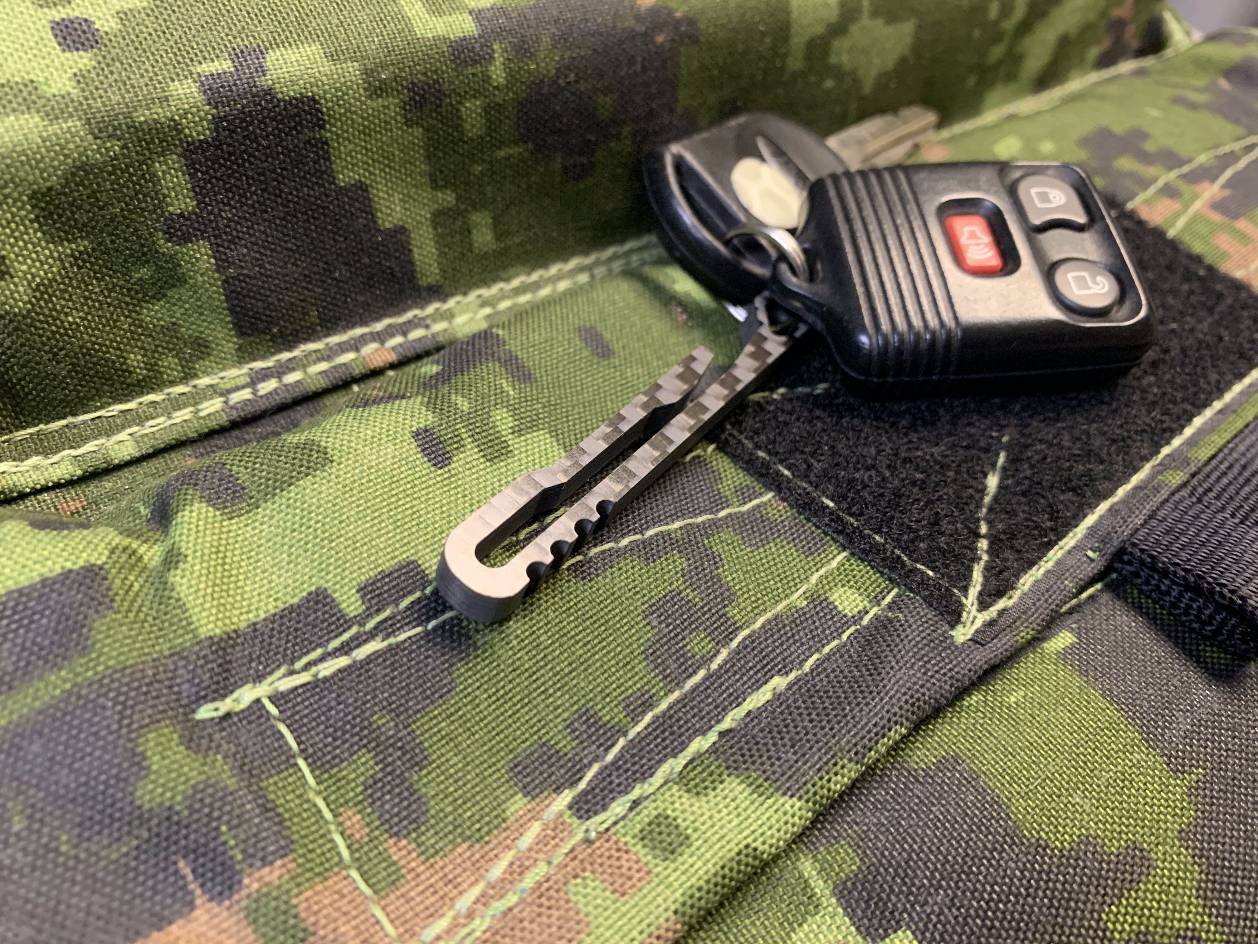 Carbon Fiber Key Amigo Key Clip - CountyComm